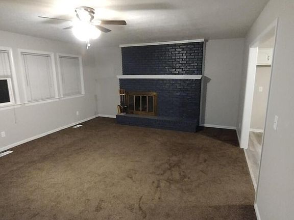 3rd image of 1813 Glenn Hendren Dr
