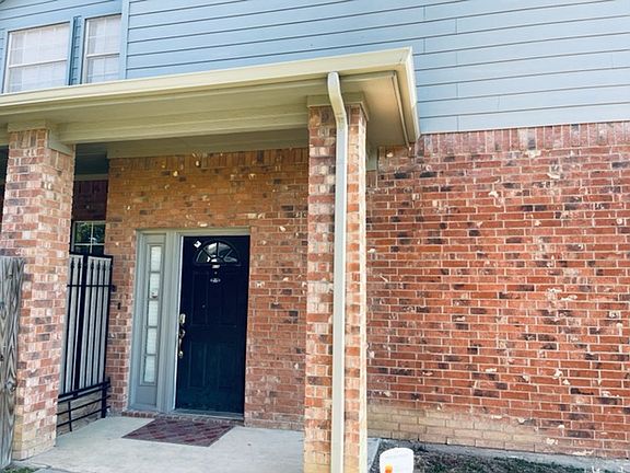 4th image of 815-819 Valleybrooke Dr