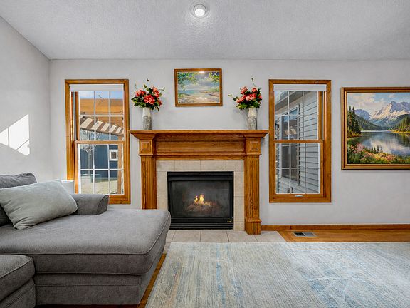 5th image of 1829 Derek Dr