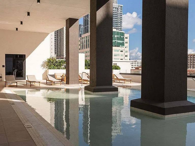 225 N Miami Ave #ID1515057P — Photo 73
