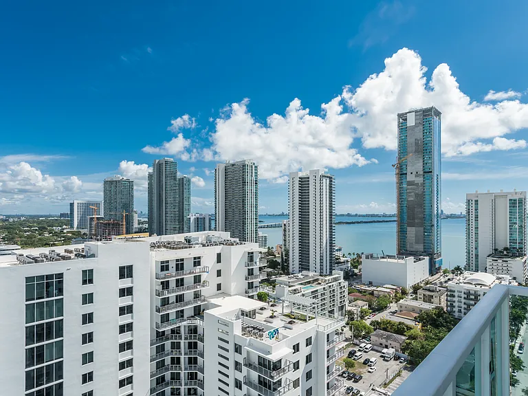 25 Biscayne Park — Photo 6