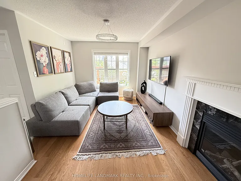 69 Selkirk Dr — Photo 6