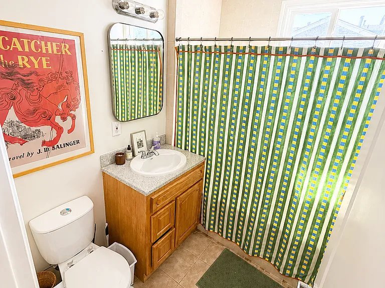 1236 E Harvard St — Photo 17