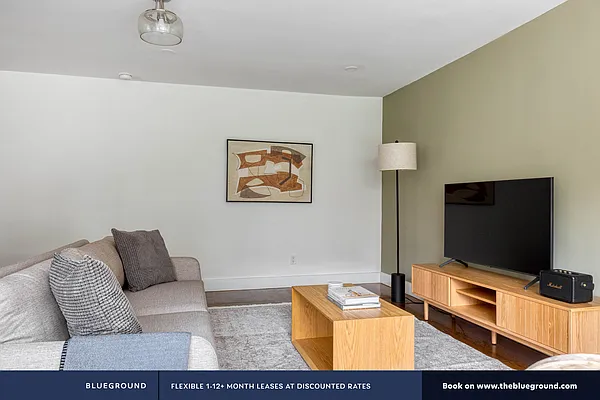 Rented by The Blueground | media 3