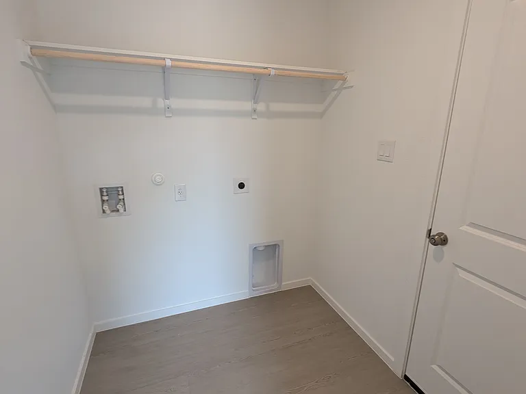 19004 Encanto Aly — Photo 1