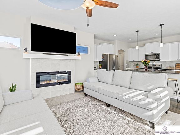 4th image of 7028 N 160th Ave