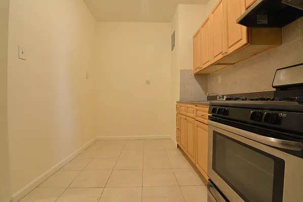 Rented by David Hirsch, LREB | media 21