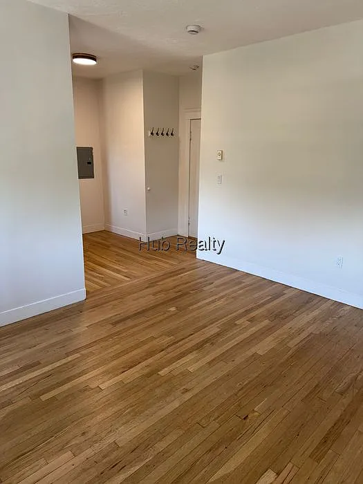 Studio, 1.0 bath, $2,400 — Photo 2