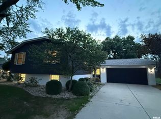 3201 W Forsythe Rd, Peoria, IL 61614