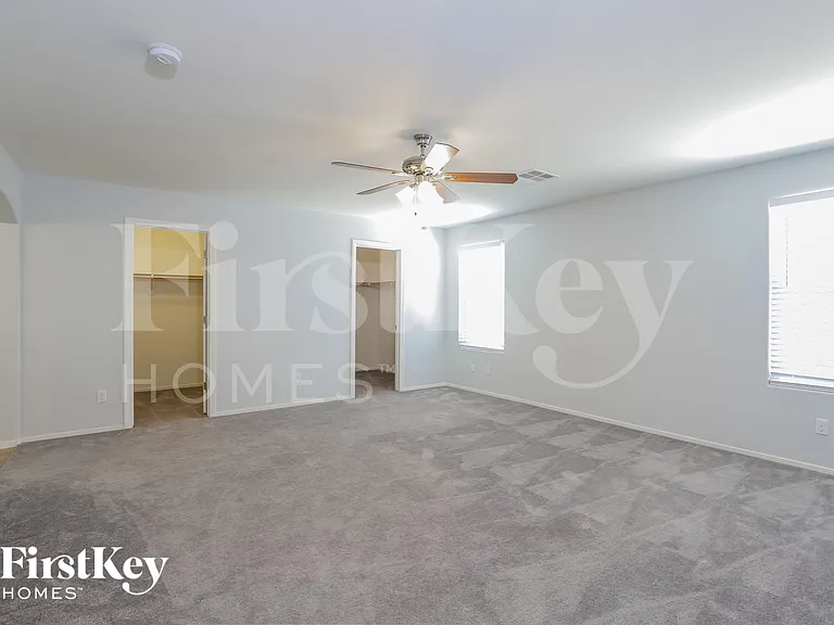 8121 Pink Desert St — Photo 8