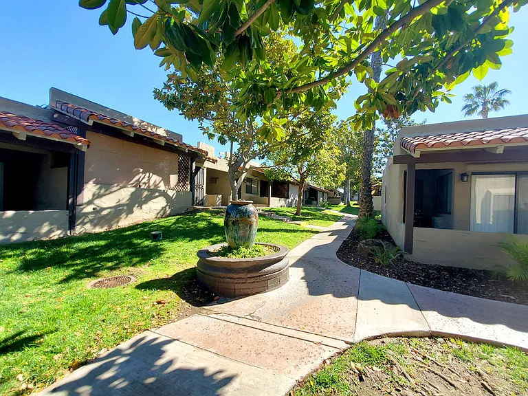 Indian Springs Apartments — Photo 23