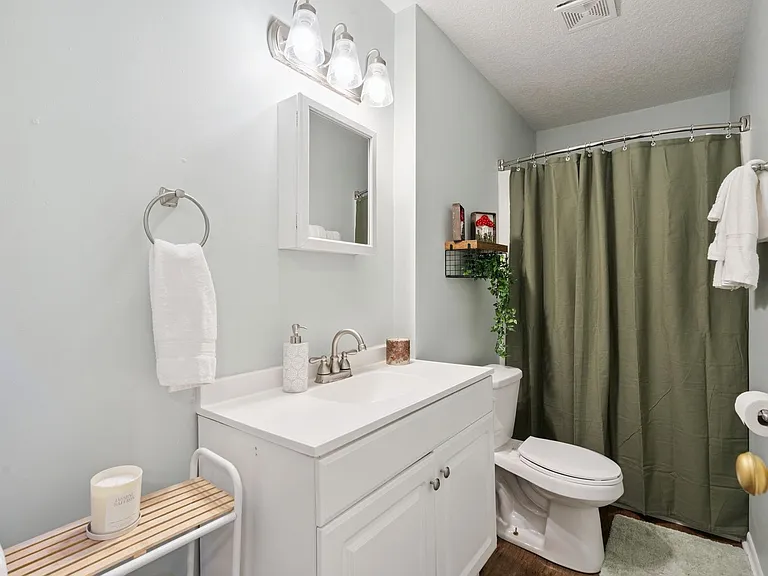 217 Brady St — Photo 11