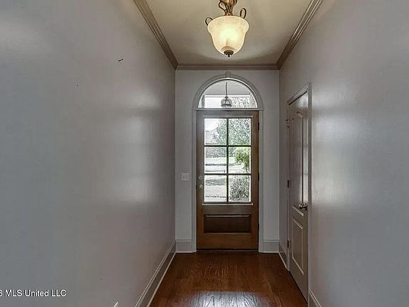 4th image of 145 Bradfield Rd