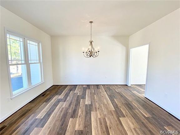 3rd image of 5919 Autumnleaf Dr