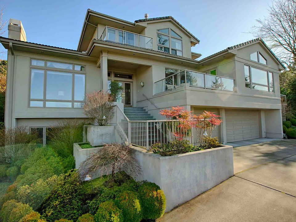 Top of the line throughout the home. Built to the highest standards by Aspen Development in 1997.