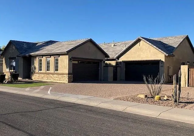 1520 E Sagittarius Pl — Photo 1