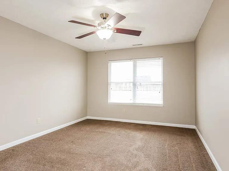 748 Hollowood Ln — Photo 8