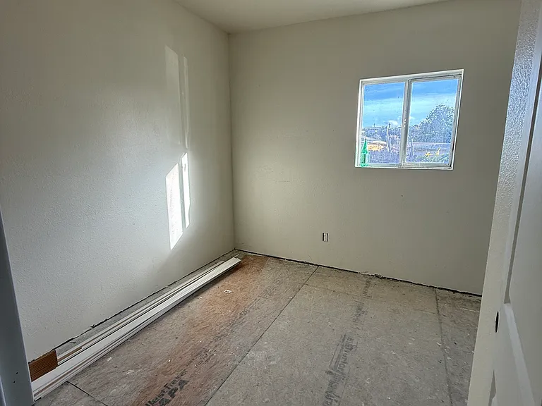 628 Fergus St #628 — Photo 15