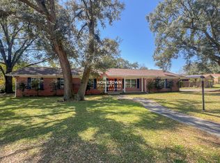 11 Gunn Cir, Pensacola, FL 32506