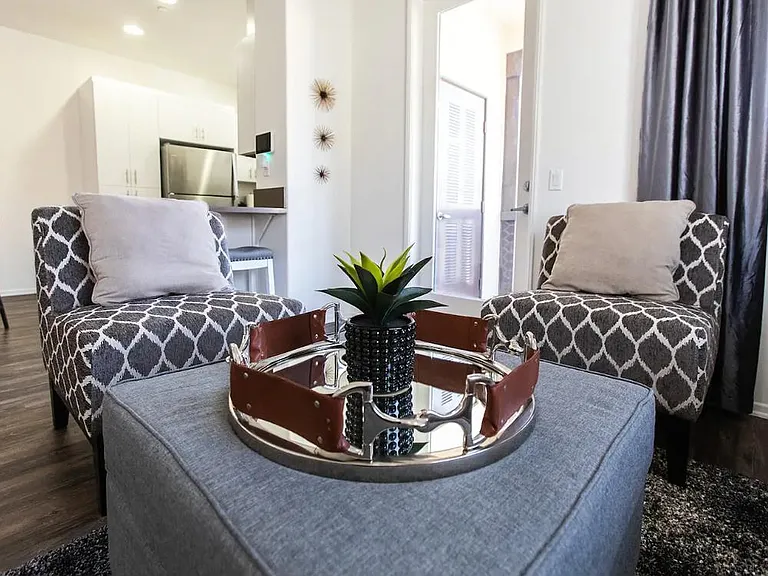 Paloma Apartment Homes — Photo 12