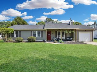 212 W Volant St, Hubert, NC 28539