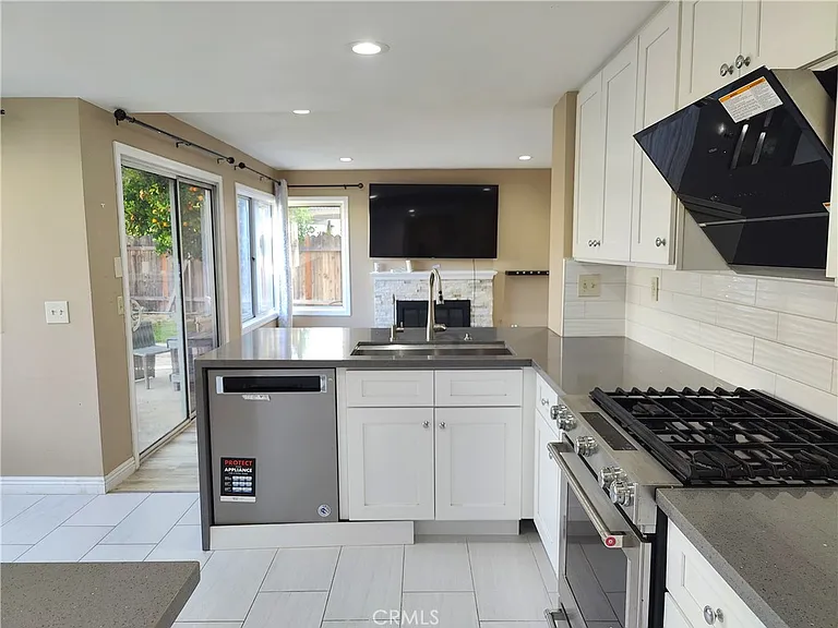 6953 Saddleback Pl — Photo 14