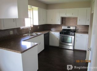 103 Harold Ln, Baytown, TX 77521