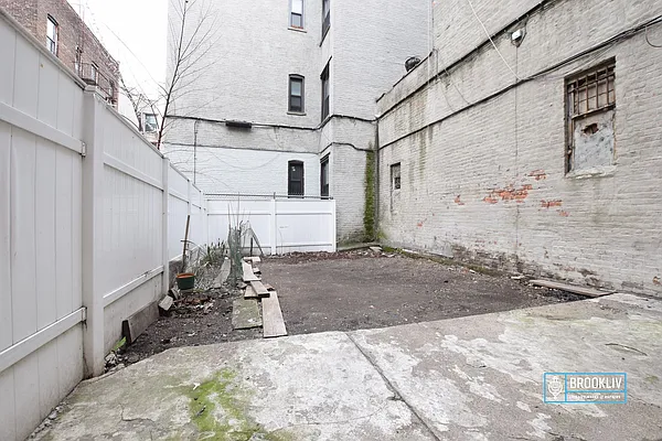 Rented by null | media 9