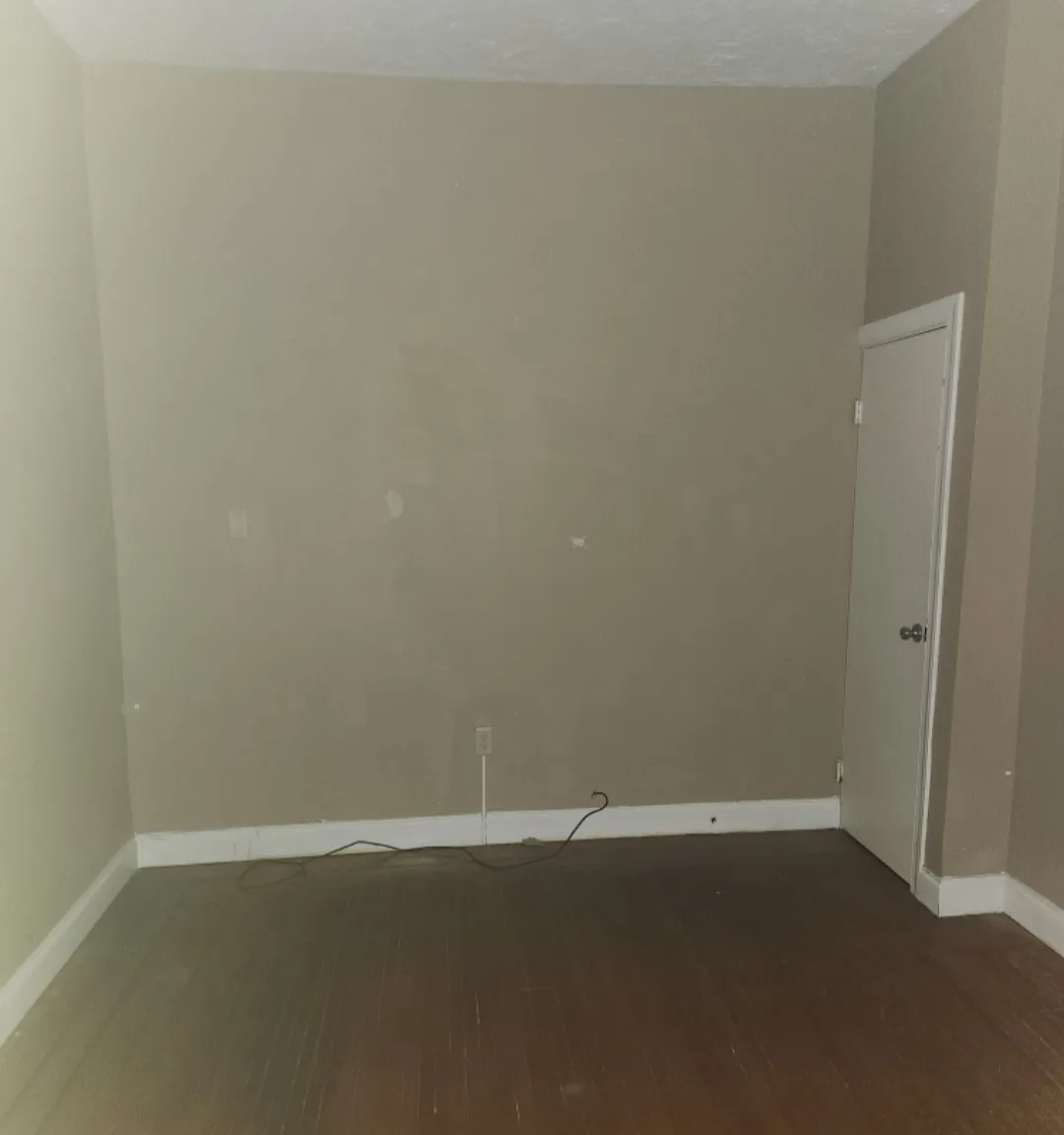 3 bed, $975 — Photo 3