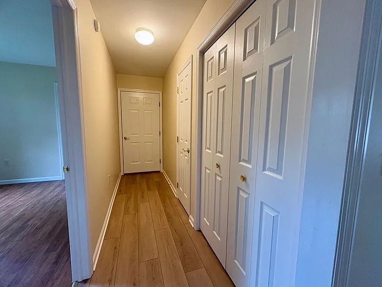 303 E Orange St — Photo 20