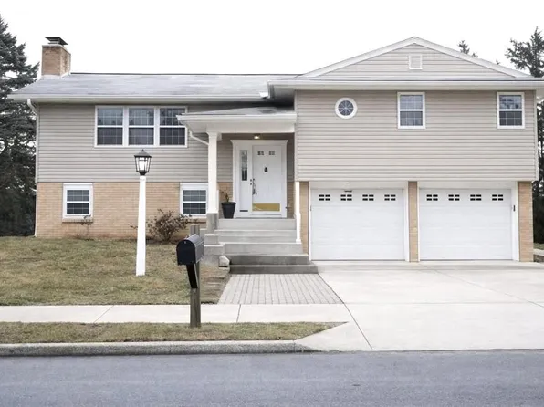 440 Sioux Dr, Mechanicsburg, PA 17050