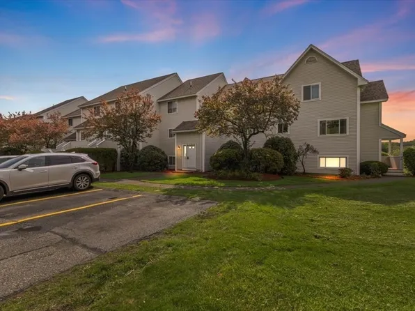 100 Merrimack Ave APT 21, Dracut, MA 01826