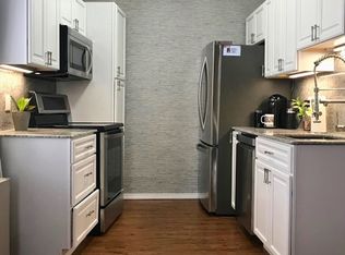 140 Chestnut St APT 206, Springfield, MA 01103