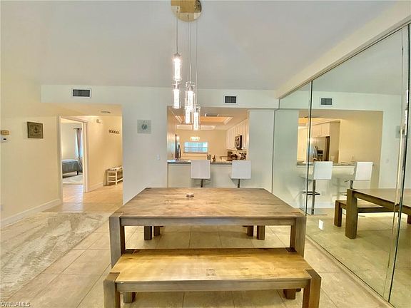 2nd image of 230 Sugar Pine Ln