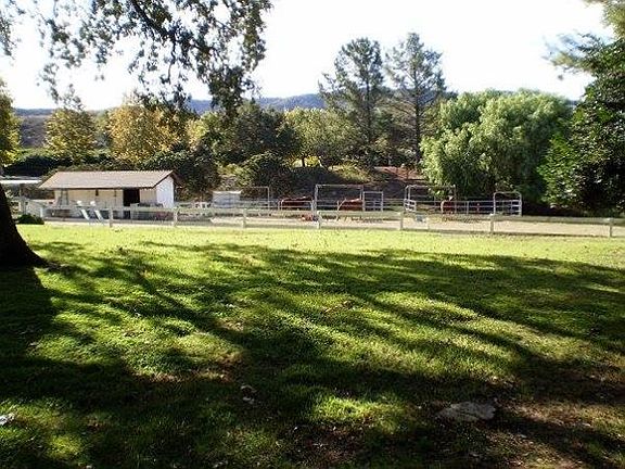 2nd image of 441 Calle Yucca