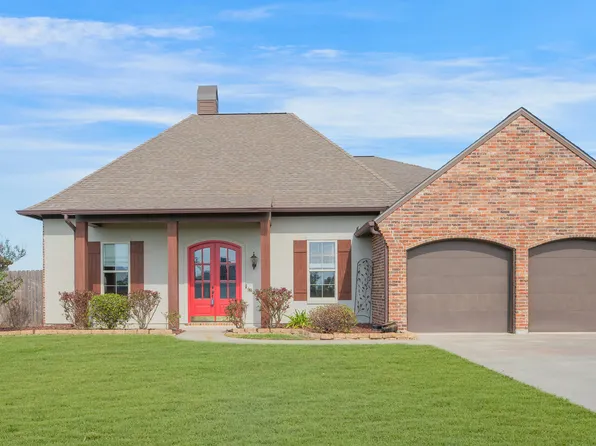 1007 Lake View Dr, Breaux Bridge, LA 70517