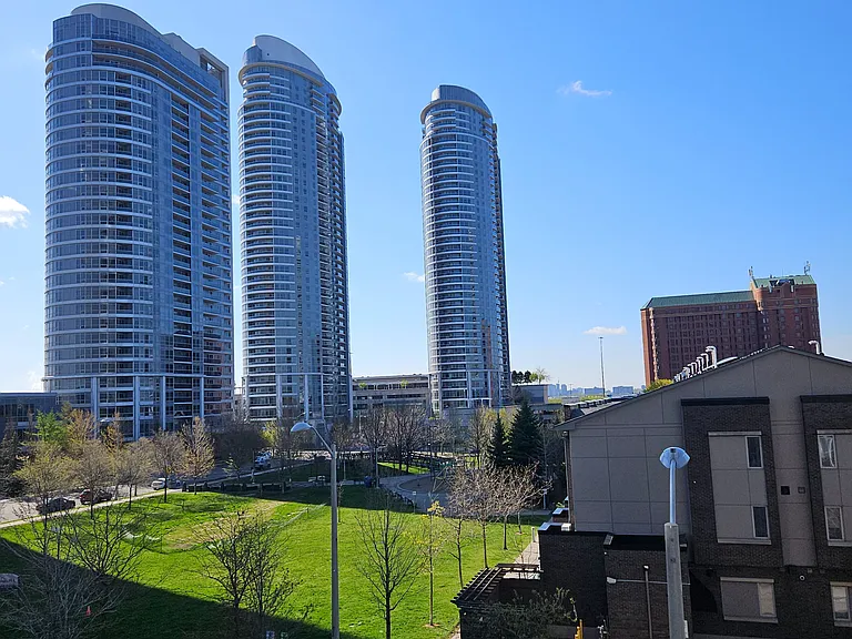 275 Village Green Sq #316 — Photo 22