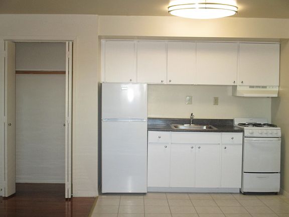 2nd image of 8 Hasbrouck Dr APT H
