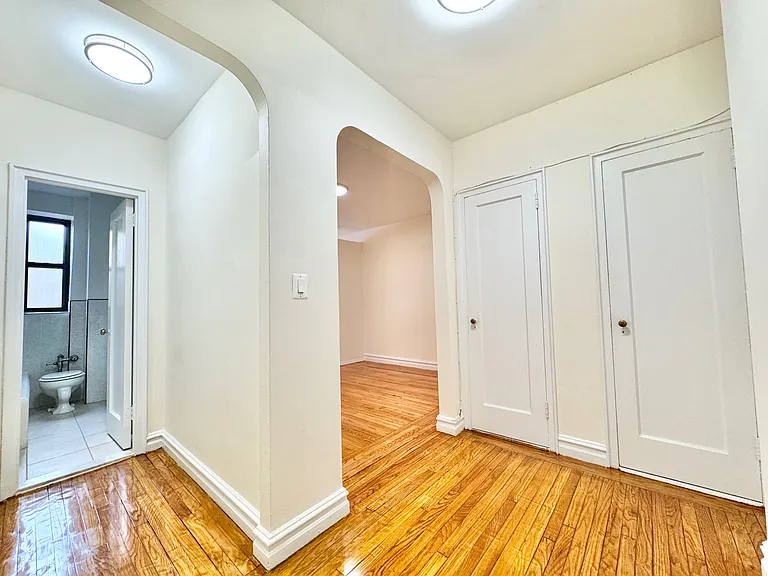 36-40 Bowne St #4B — Photo 7