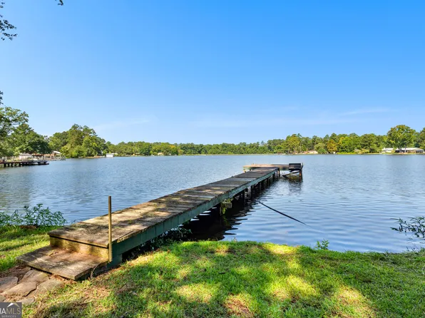 30 Peachtree Dr, Sharpsburg, GA 30277