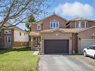 95 Athabaska Rd, Barrie, ON L4N8E9