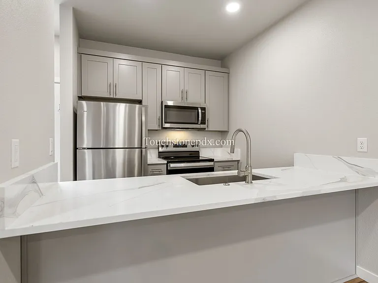 3323 SE 87th Ave — Photo 8