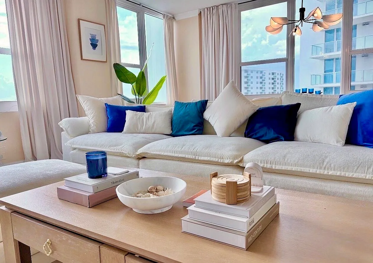 3505 S Ocean Dr — Photo 1