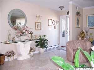 2nd image of 41 Redhill Rd