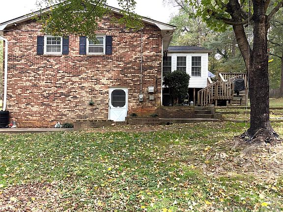 3rd image of 109 Churchill Rd