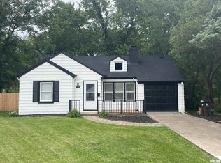 3302 N Kentwood Ct, Peoria, IL 61604