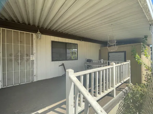 5200 Crest Dr #14, Atwater, CA 95301