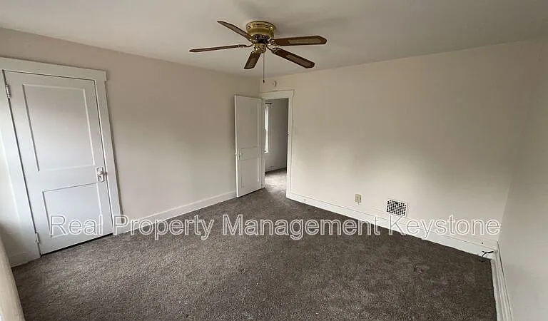 625 Blanton St — Photo 12