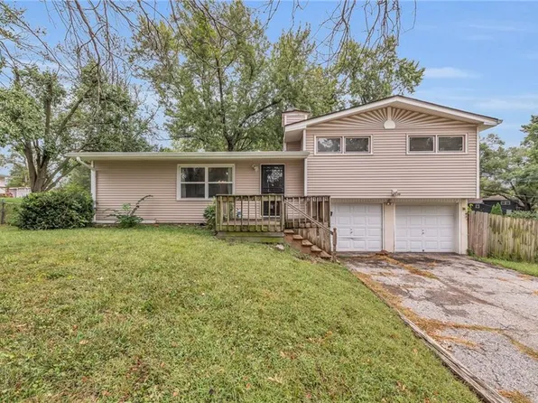 2109 NE 64th St, Kansas City, MO 64118
