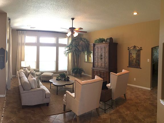 2nd image of 1303 Chapel Ln